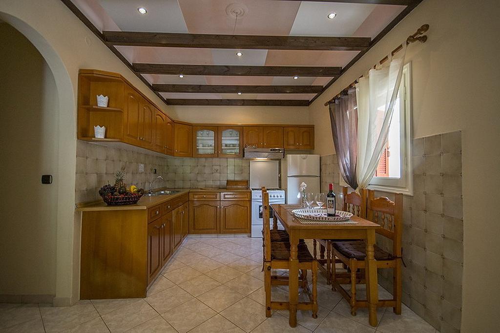 Paxos Santa Marina Villas Gáios Habitación foto