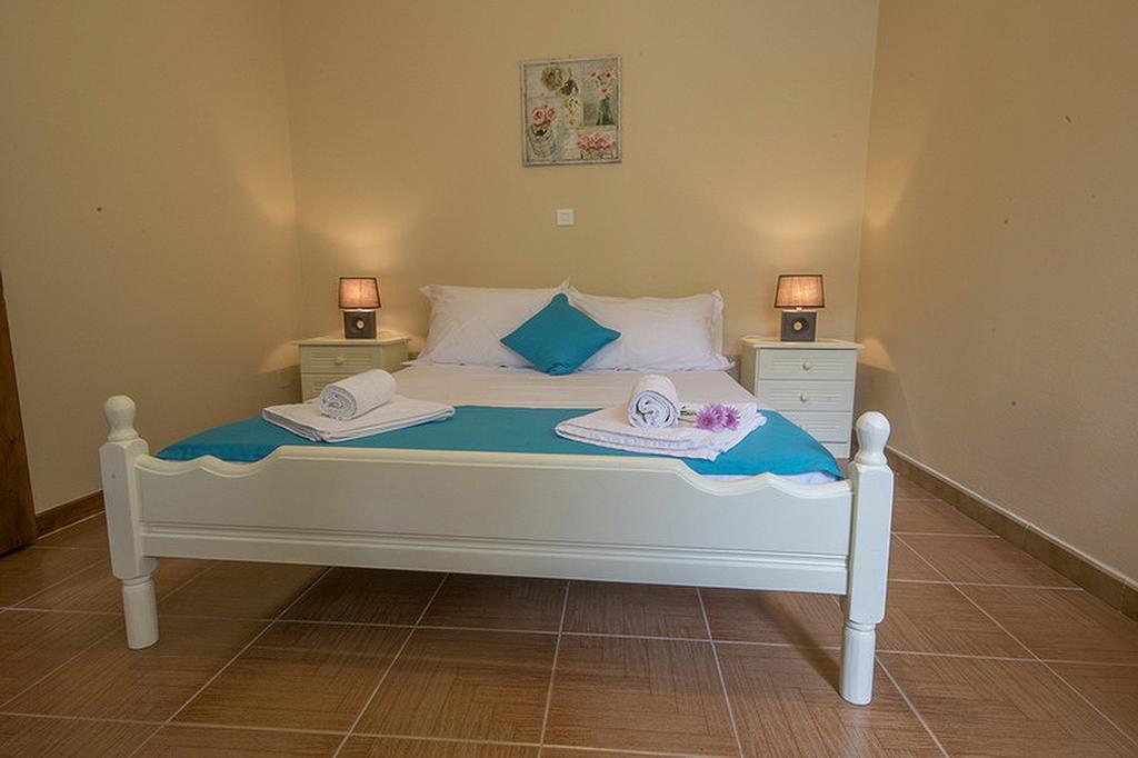 Paxos Santa Marina Villas Gáios Habitación foto